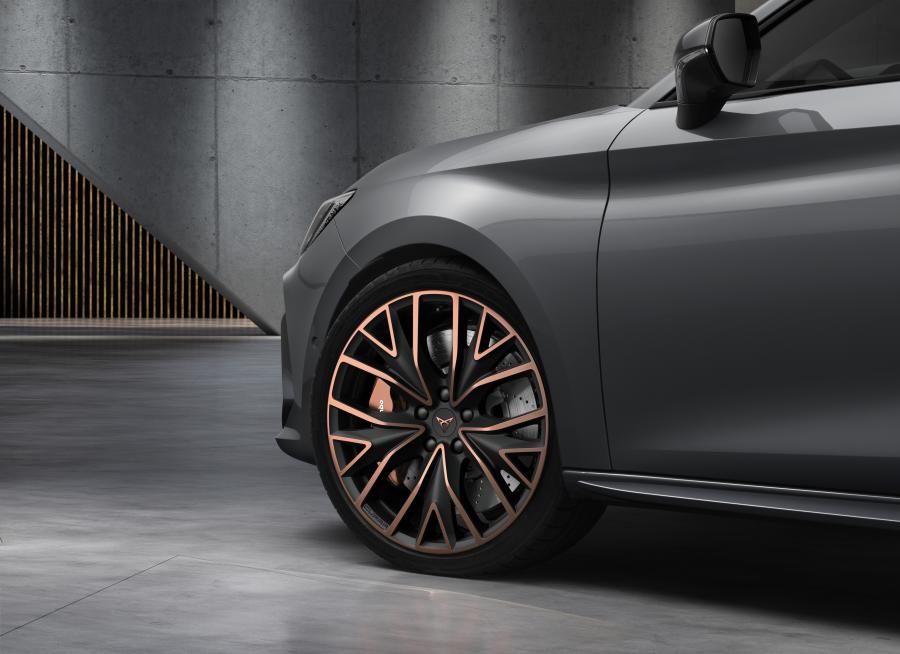 Детали экстерьера Cupra Leon Sportstourer 2020 года  (WW) (фото 7 из 10)